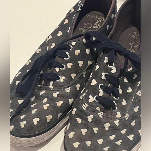 Taylor Swift Keds Women’s Shoes Size 8 Champion Hearts 1989 Trendy Era Swiftie - Picture 11 of 11